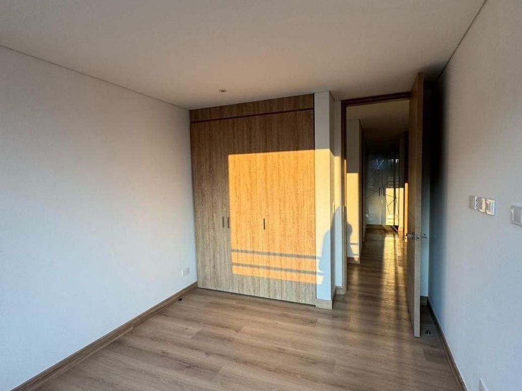 Apartamento de 3 alcobas en arriendo en Santa Barbara Occidental, Bogotá, 110 m² · foto 5 de 20