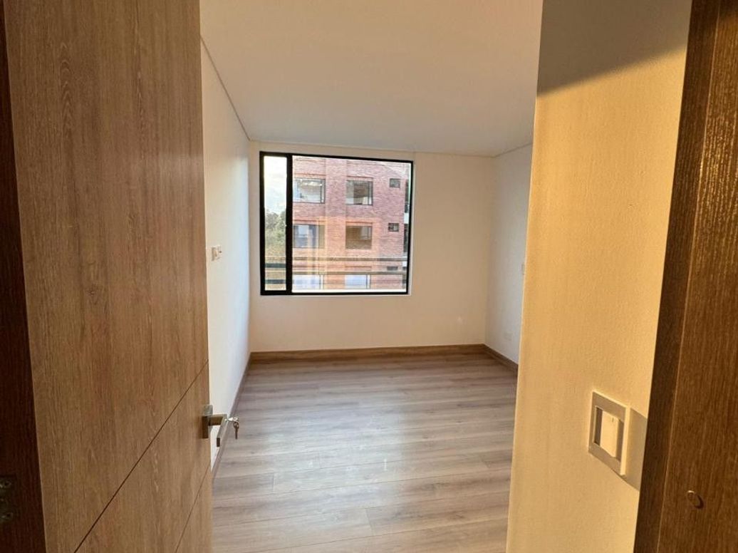 Apartamento de 3 alcobas en arriendo en Santa Barbara Occidental, Bogotá, 110 m² · foto 2 de 20