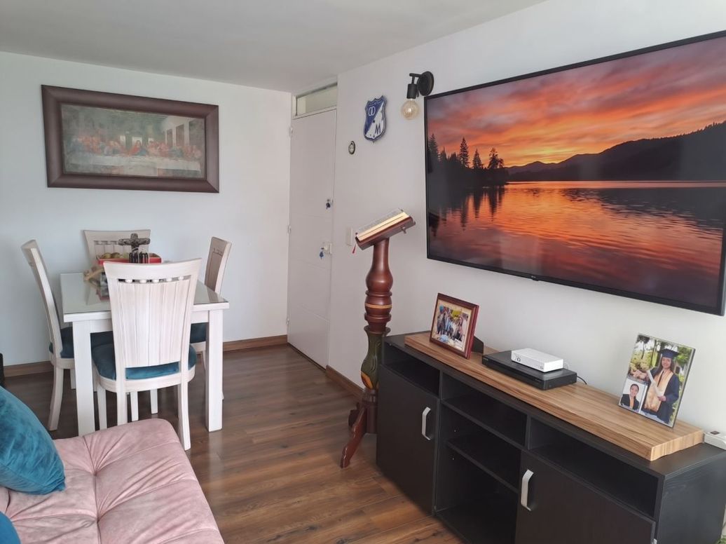 Apartamento de 3 alcobas en venta en Gran Granada, Bogotá, 55 m² · foto 4 de 17