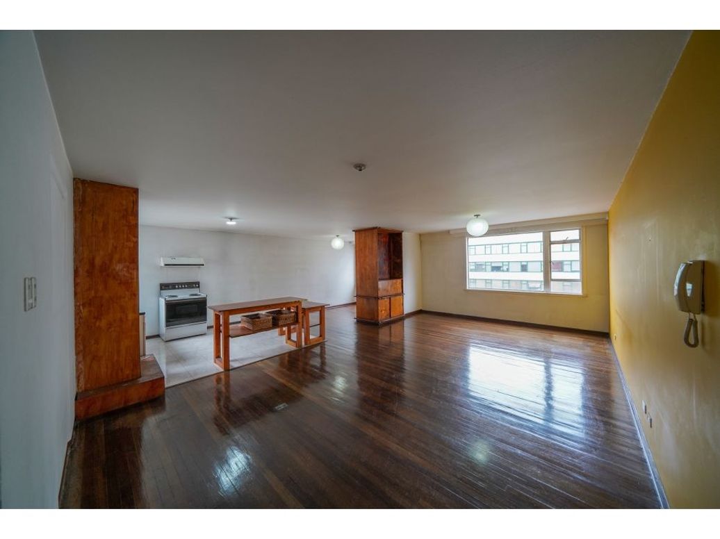 Apartamento de 2 alcobas en venta en Centro Internacional, Bogotá, 165 m² · foto 3 de 20