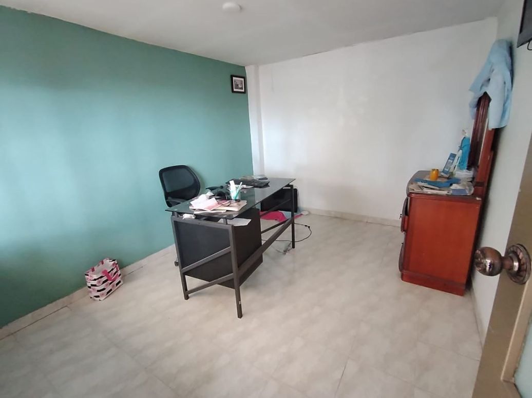 Casa de 6 alcobas en venta en Castilla, Bogotá, 214 m² · foto 12 de 20