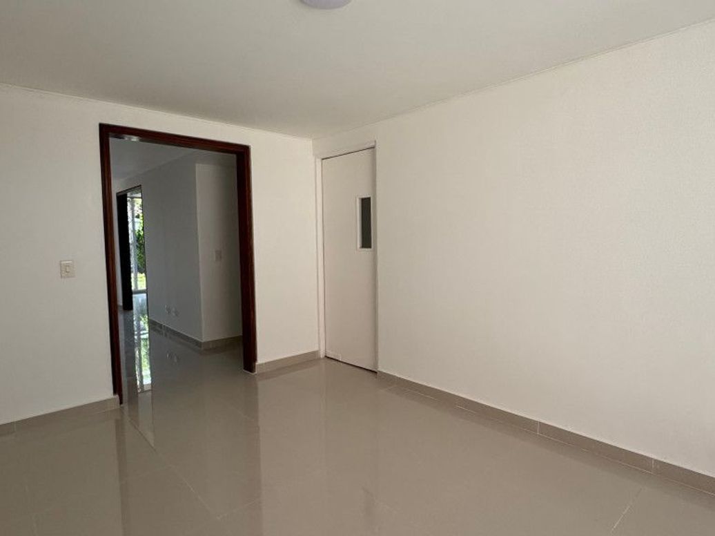 Casa de 4 alcobas en arriendo en Nuevo Contry, Bogotá, 213 m² · foto 15 de 20