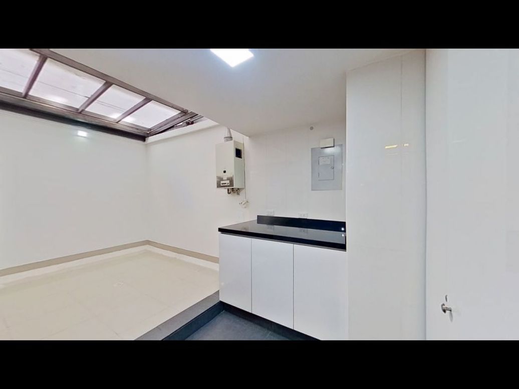 Apartamento de 1 alcoba en venta en Santa Barbara Central, Bogotá, 60 m² · foto 3 de 20