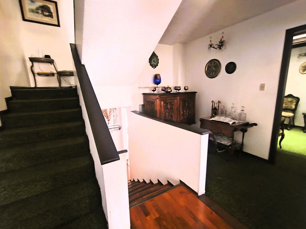 Casa de 5 alcobas en venta en Molinos Norte, Bogotá, 298 m² · foto 8 de 17