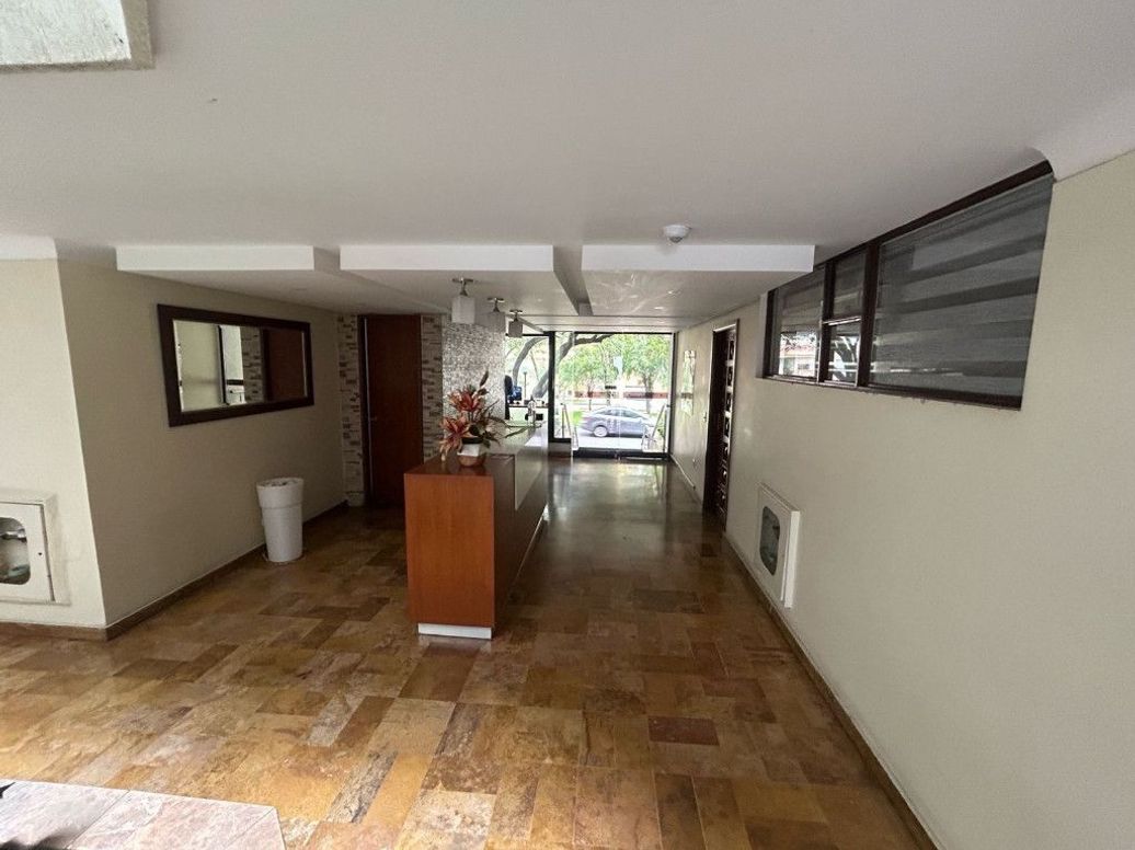 Apartamento de 1 alcoba en arriendo en Santa Barbara Central, Bogotá, 42 m² · foto 2 de 18