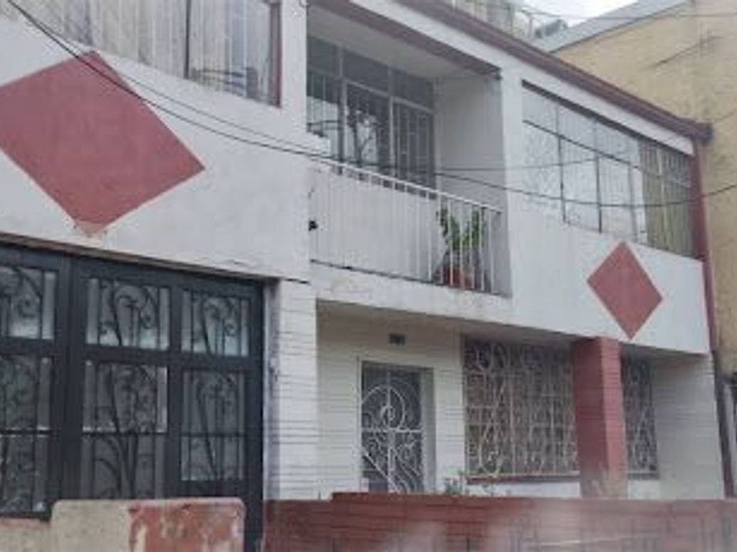 Casa de 5 alcobas en venta en Ciudad Jardín Sur, Bogotá, 243 m² · foto 2 de 20