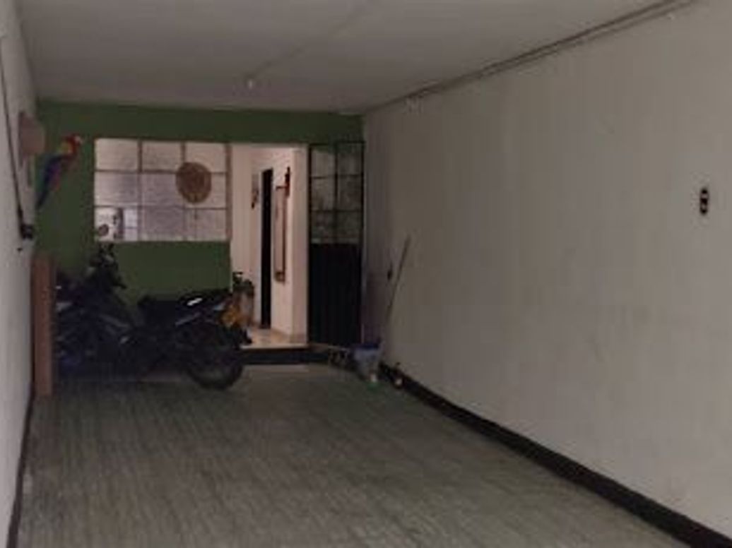 Casa de 5 alcobas en venta en Ciudad Jardín Sur, Bogotá, 243 m² · foto 4 de 20
