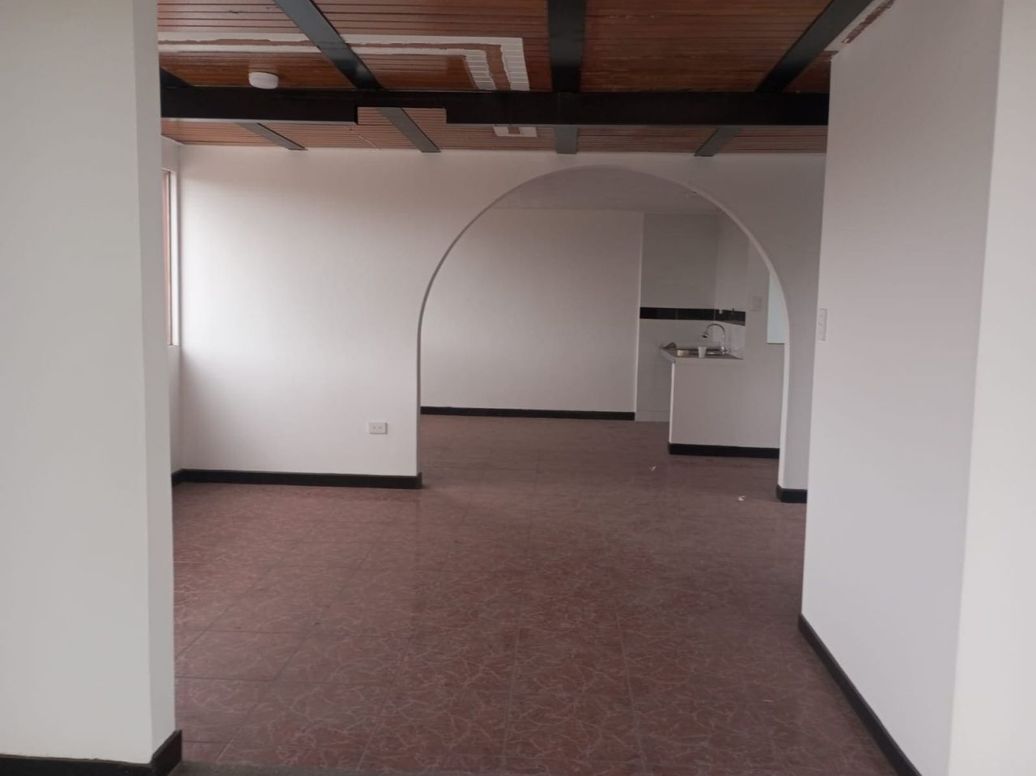 Casa de 4 alcobas en venta en Miraflores Kennedy, Bogotá, 356 m² · foto 8 de 20