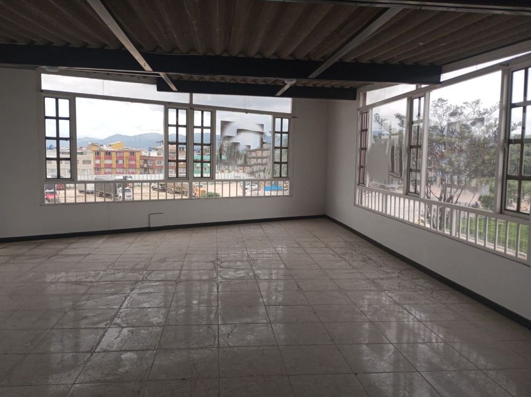 Casa de 4 alcobas en venta en Miraflores Kennedy, Bogotá, 356 m² · foto 17 de 20