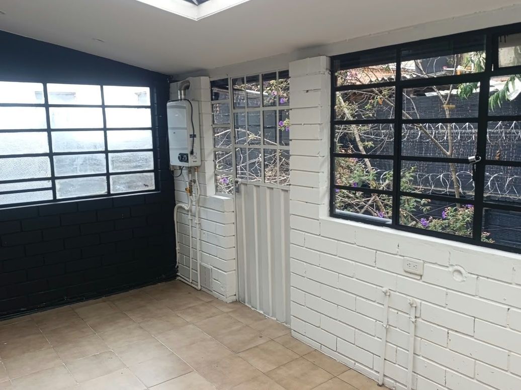 Apartamento de 3 alcobas en arriendo en San Felipe, Bogotá, 140 m² · foto 2 de 19