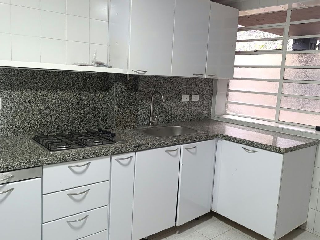Apartamento de 3 alcobas en arriendo en San Felipe, Bogotá, 140 m² · foto 13 de 19