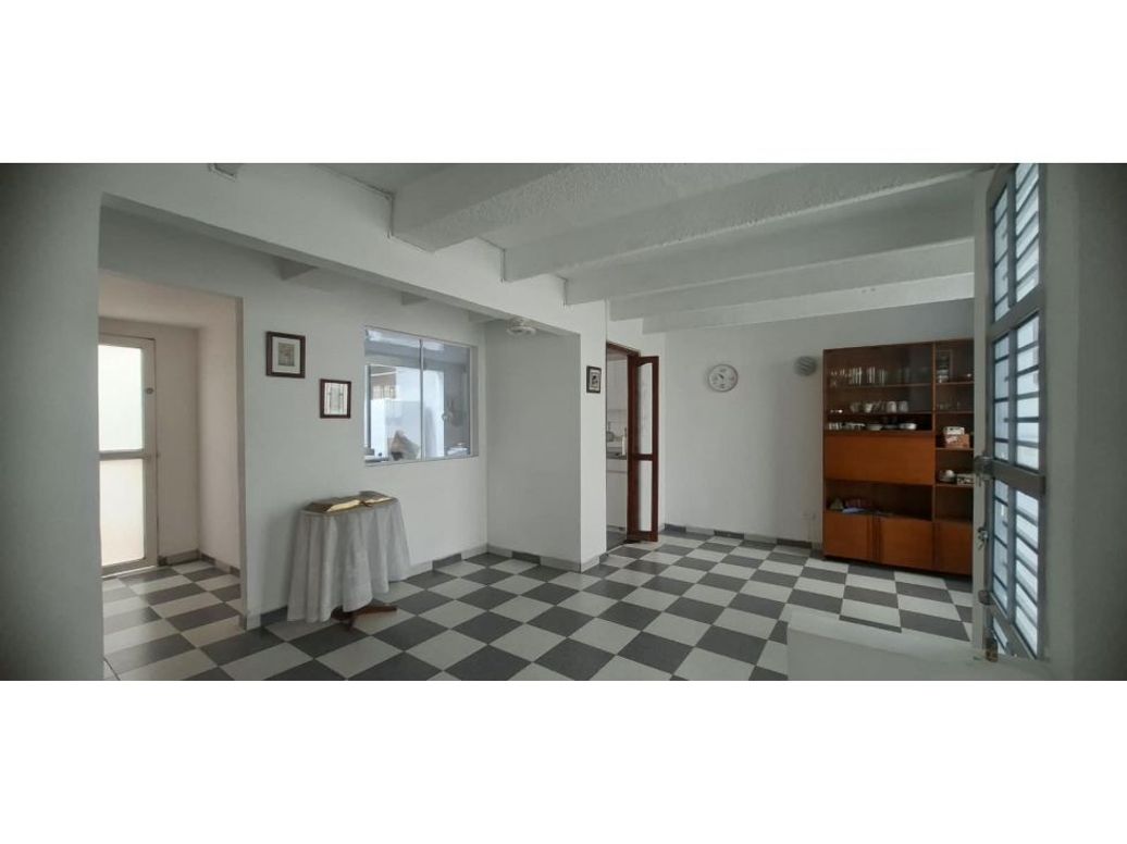 Casa de 5 alcobas en arriendo en Carabelas, Bogotá, 220 m² · foto 4 de 15