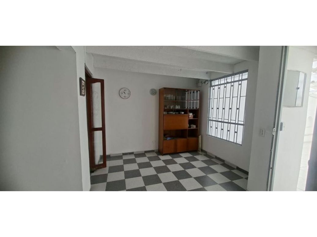 Casa de 5 alcobas en arriendo en Carabelas, Bogotá, 220 m² · foto 3 de 15