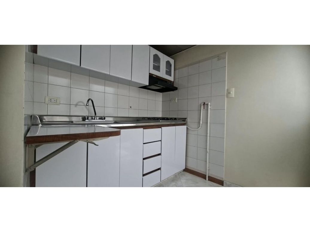 Casa de 5 alcobas en arriendo en Carabelas, Bogotá, 220 m² · foto 6 de 15