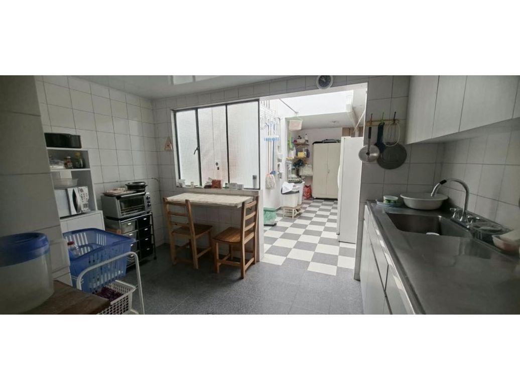 Casa de 5 alcobas en arriendo en Carabelas, Bogotá, 220 m² · foto 8 de 15