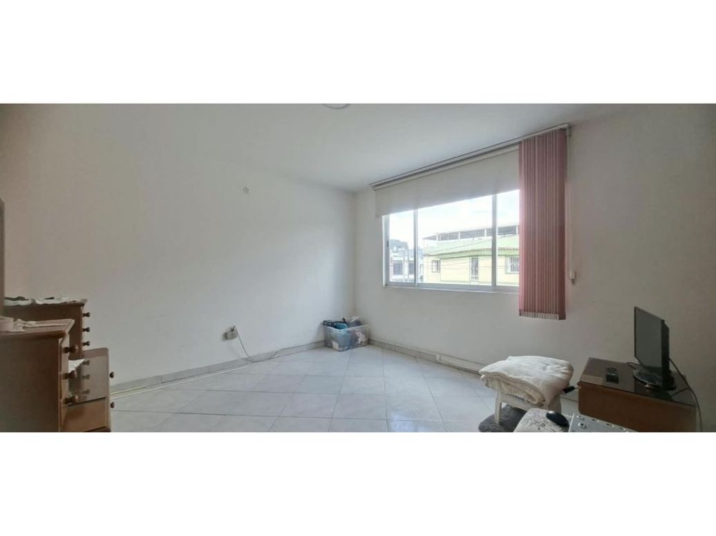 Casa de 5 alcobas en arriendo en Carabelas, Bogotá, 220 m² · foto 10 de 15