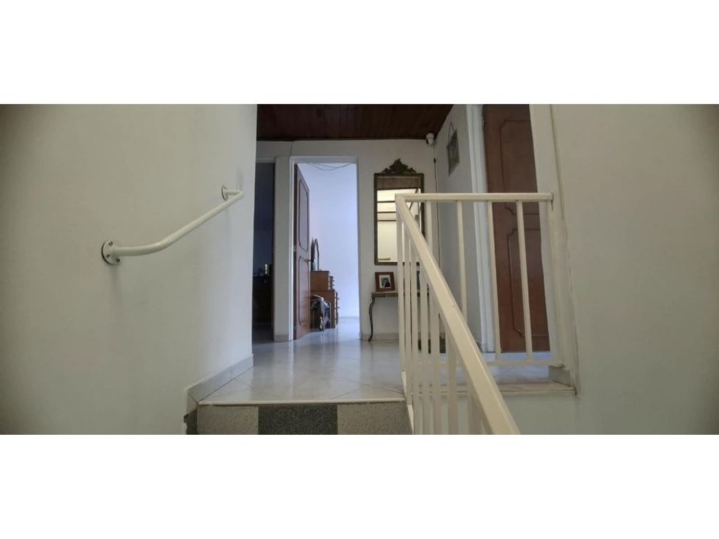 Casa de 5 alcobas en arriendo en Carabelas, Bogotá, 220 m² · foto 9 de 15