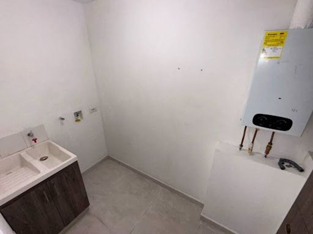 Apartamento de 2 alcobas en venta en La Felicidad, Bogotá, 62 m² · foto 8 de 20