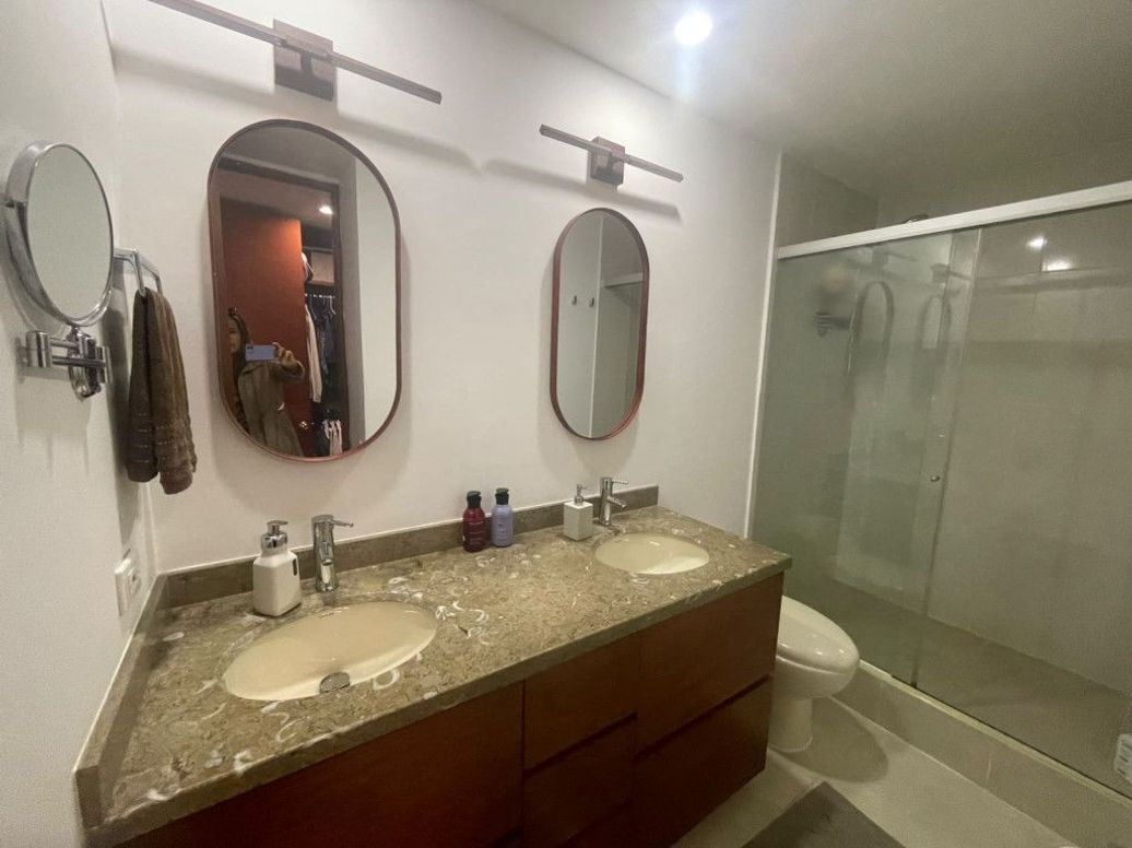Apartamento de 3 alcobas en venta en Ub. Santa Coloma, Bogotá, 111 m² · foto 6 de 15
