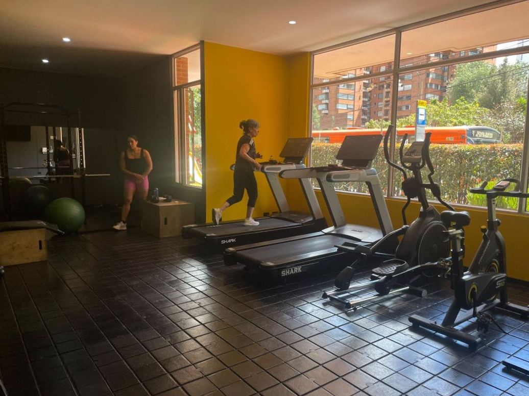Apartamento de 3 alcobas en venta en Ub. Santa Coloma, Bogotá, 111 m² · foto 9 de 15
