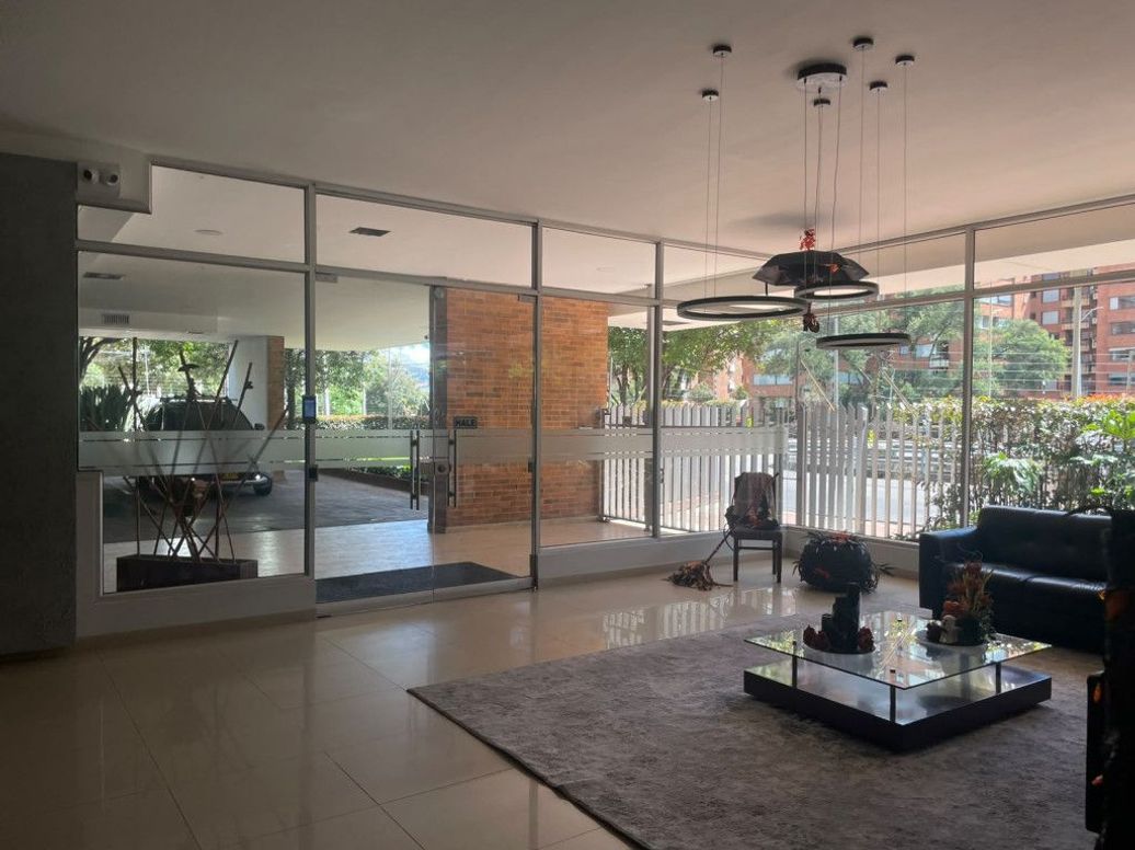 Apartamento de 3 alcobas en venta en Ub. Santa Coloma, Bogotá, 111 m² · foto 11 de 15
