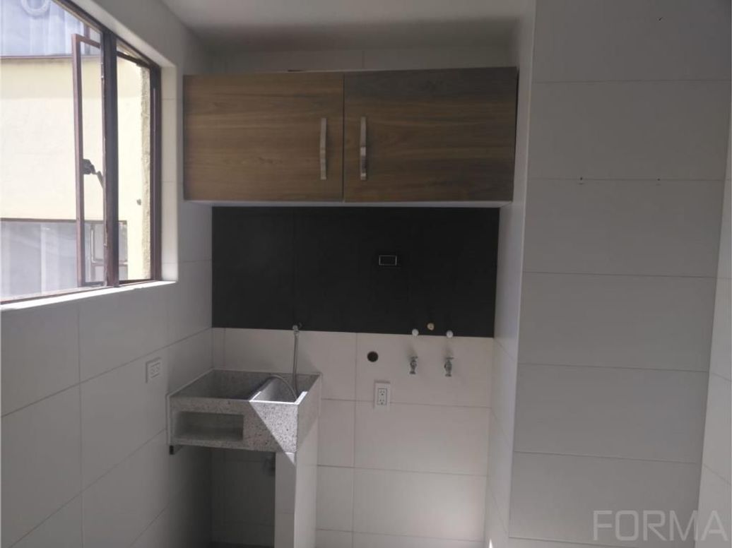 Apartamento de 2 alcobas en venta en Los Cedritos, Bogotá, 63 m² · foto 11 de 14