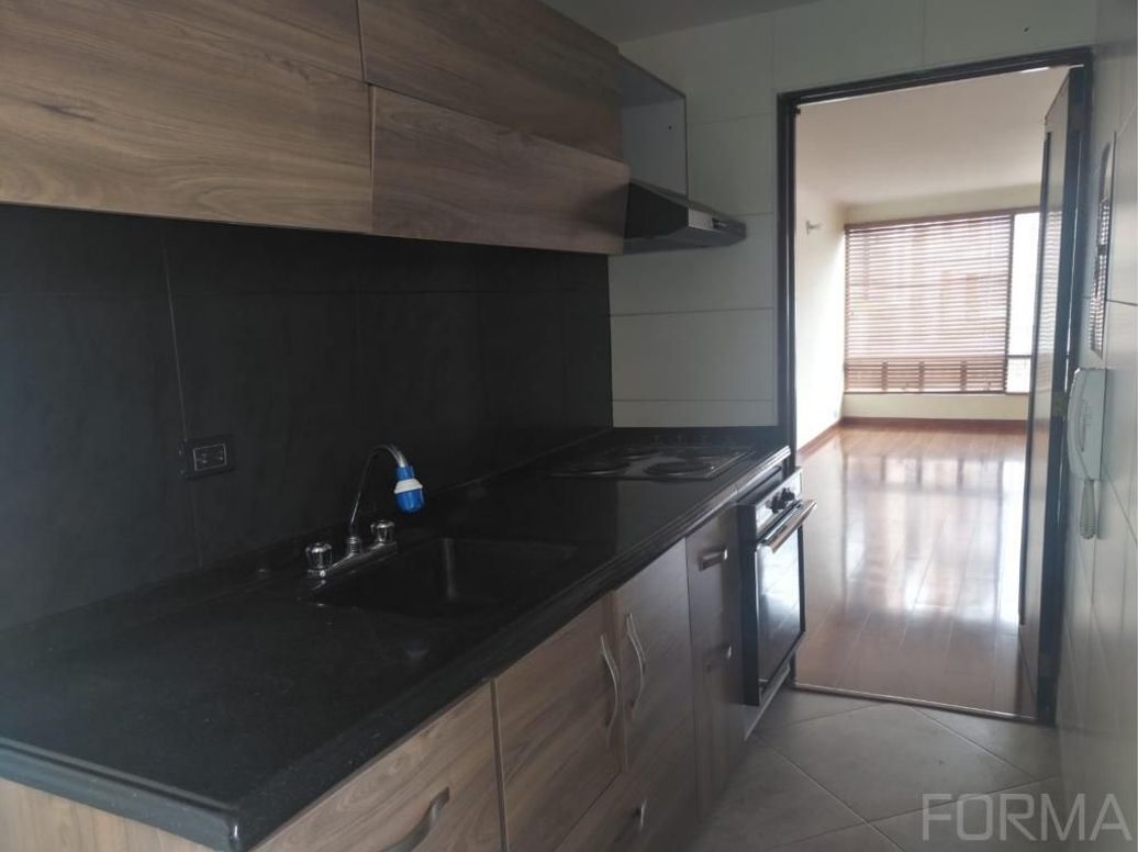 Apartamento de 2 alcobas en venta en Los Cedritos, Bogotá, 63 m² · foto 9 de 14