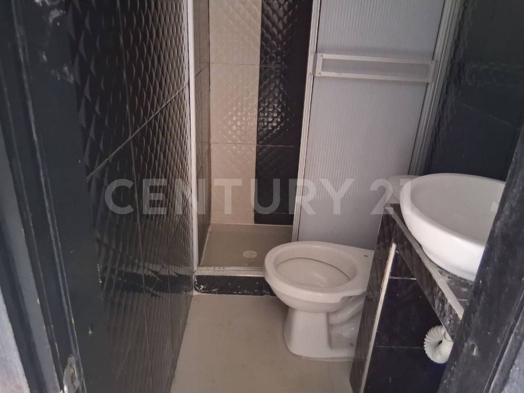 Casa de 8 alcobas en venta en Centro Usme, Bogotá, 92 m² · foto 17 de 20
