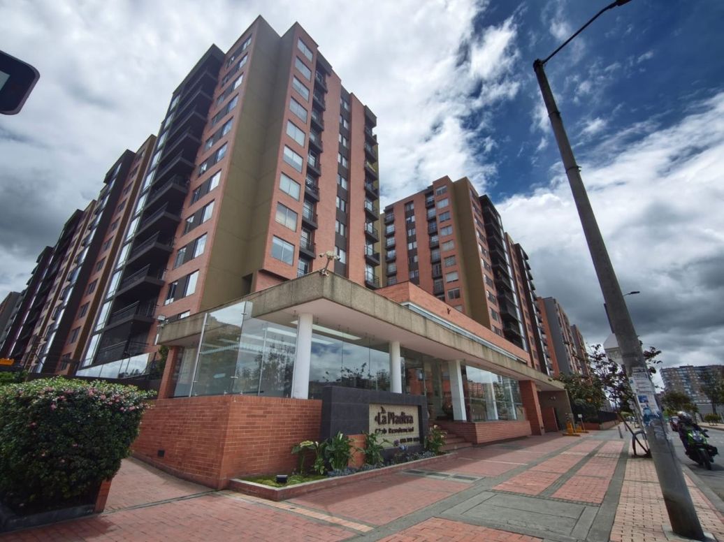 Apartamento de 3 alcobas en venta en La Felicidad, Bogotá, 90 m² · foto 10 de 19