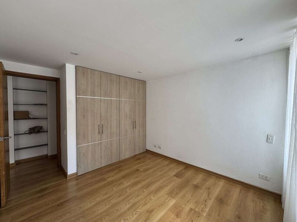 Apartamento de 1 alcoba en arriendo en Santa Bibiana, Bogotá, 52 m² · foto 7 de 9