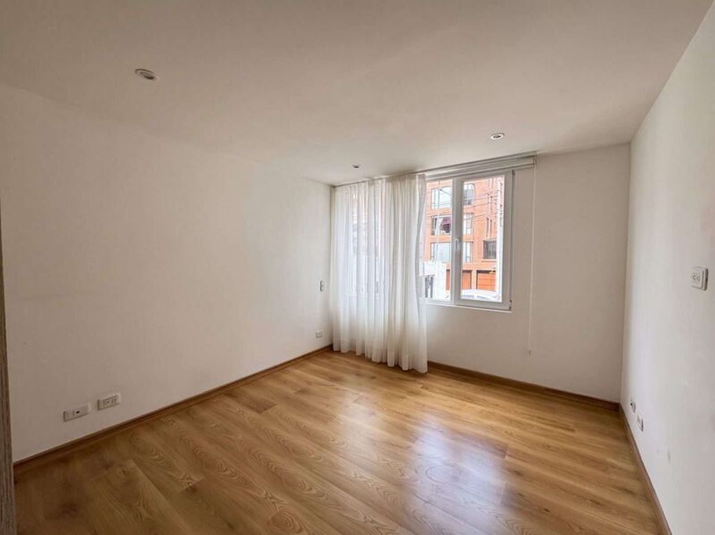 Apartamento de 1 alcoba en arriendo en Santa Bibiana, Bogotá, 52 m² · foto 8 de 9