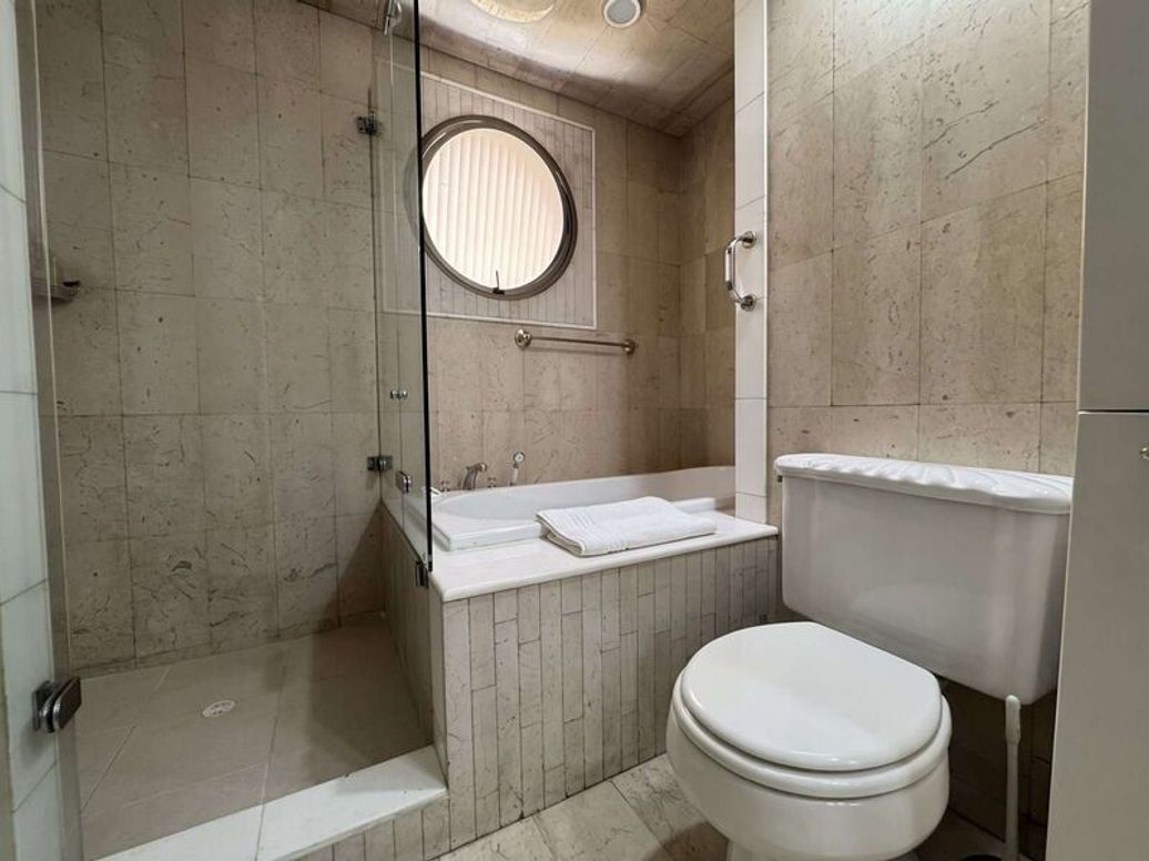 Apartamento de 2 alcobas en arriendo en San Patricio, Bogotá, 165 m² · foto 12 de 17