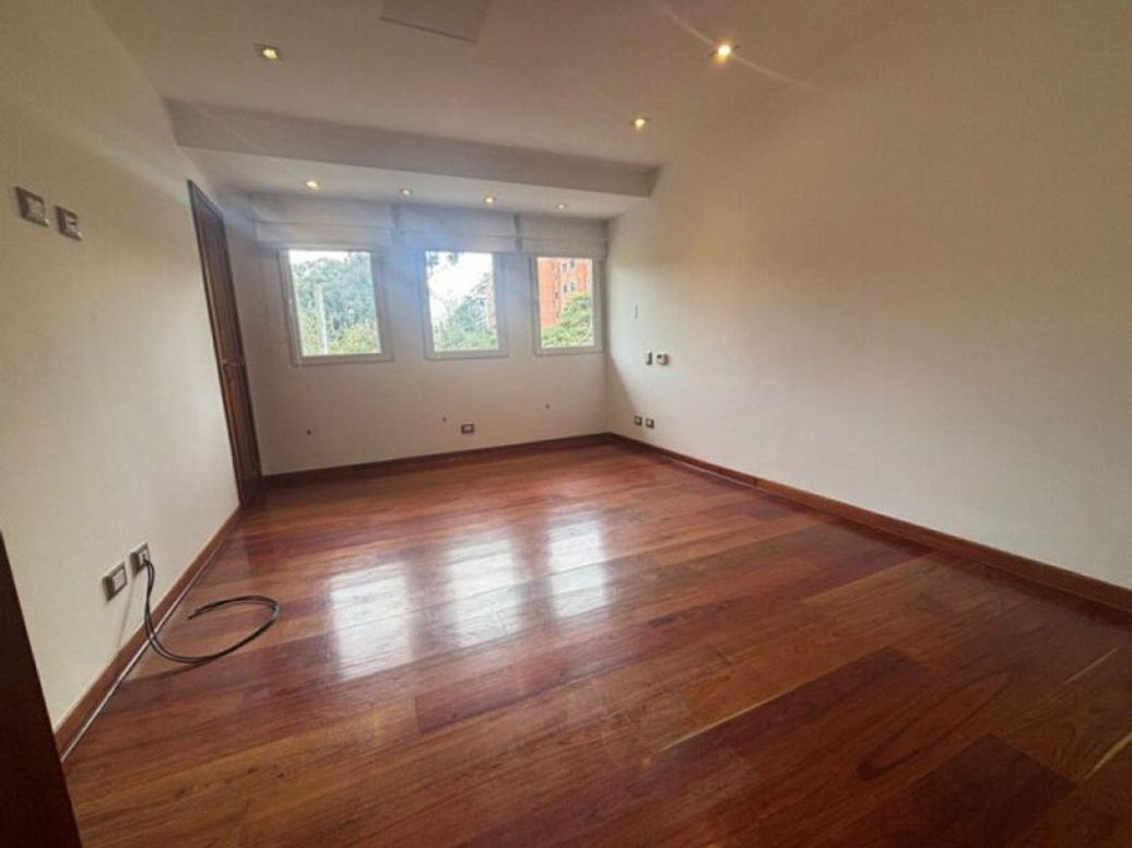 Apartamento de 3 alcobas en arriendo en Las Acacias, Bogotá, 264 m² · foto 9 de 16