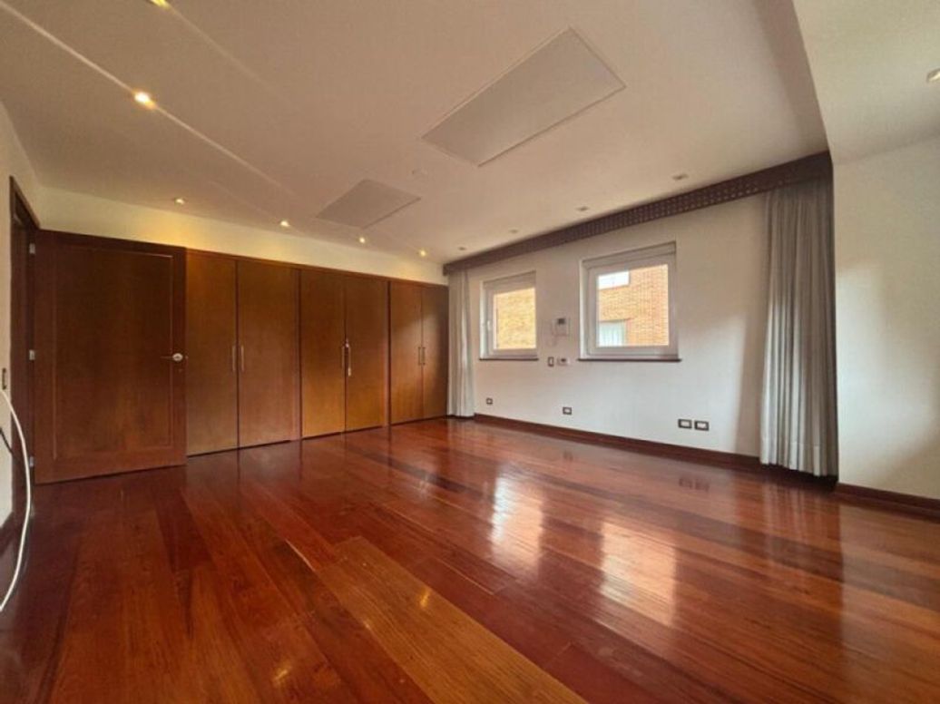 Apartamento de 3 alcobas en arriendo en Las Acacias, Bogotá, 264 m² · foto 14 de 16