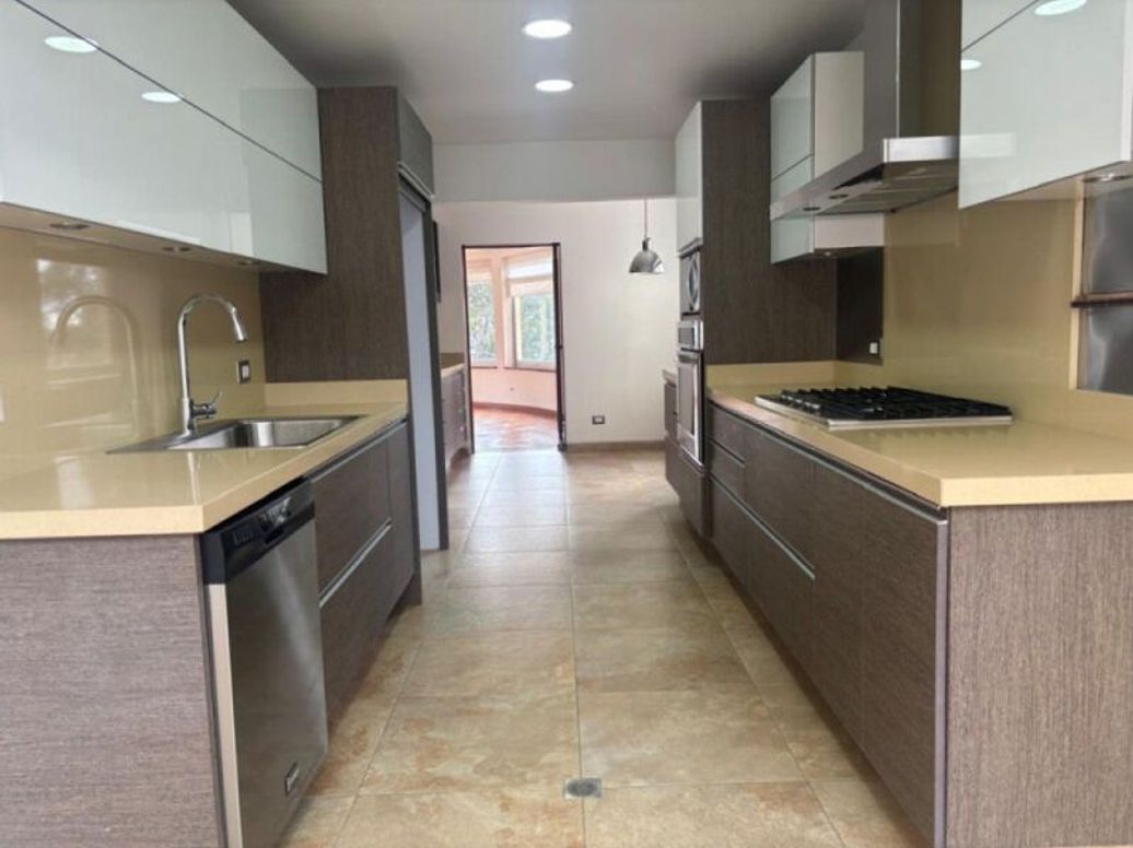 Apartamento de 3 alcobas en arriendo en Las Acacias, Bogotá, 264 m² · foto 6 de 16
