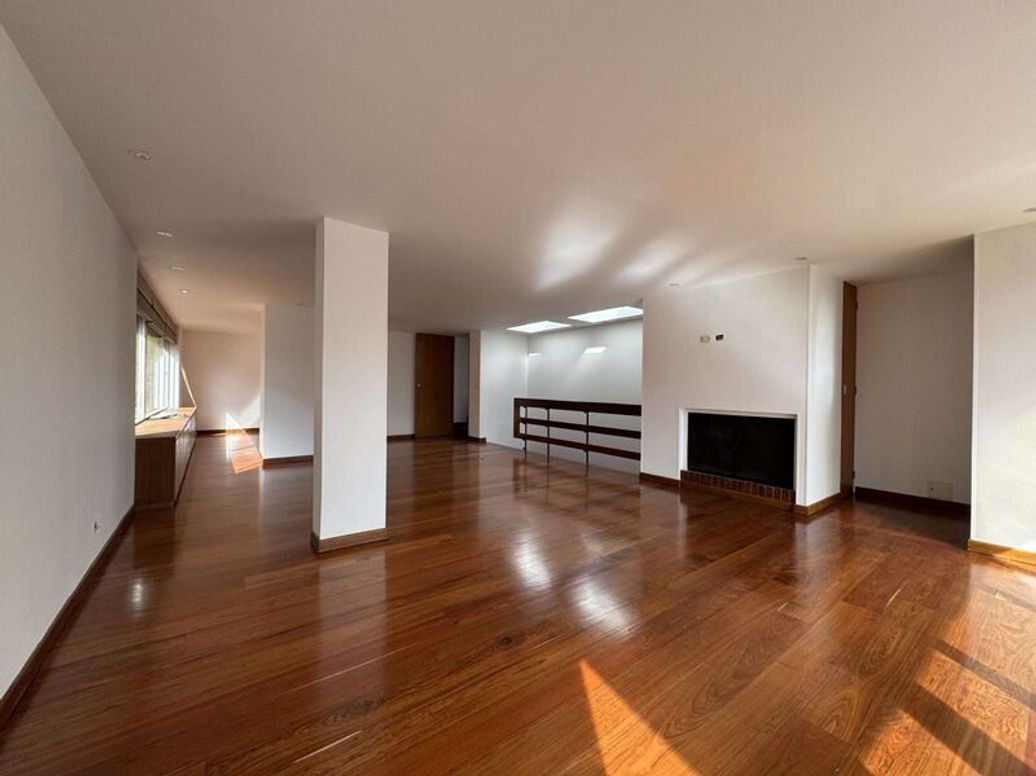 Apartamento de 3 alcobas en arriendo en Bellavista, Bogotá, 156 m² · foto 2 de 20