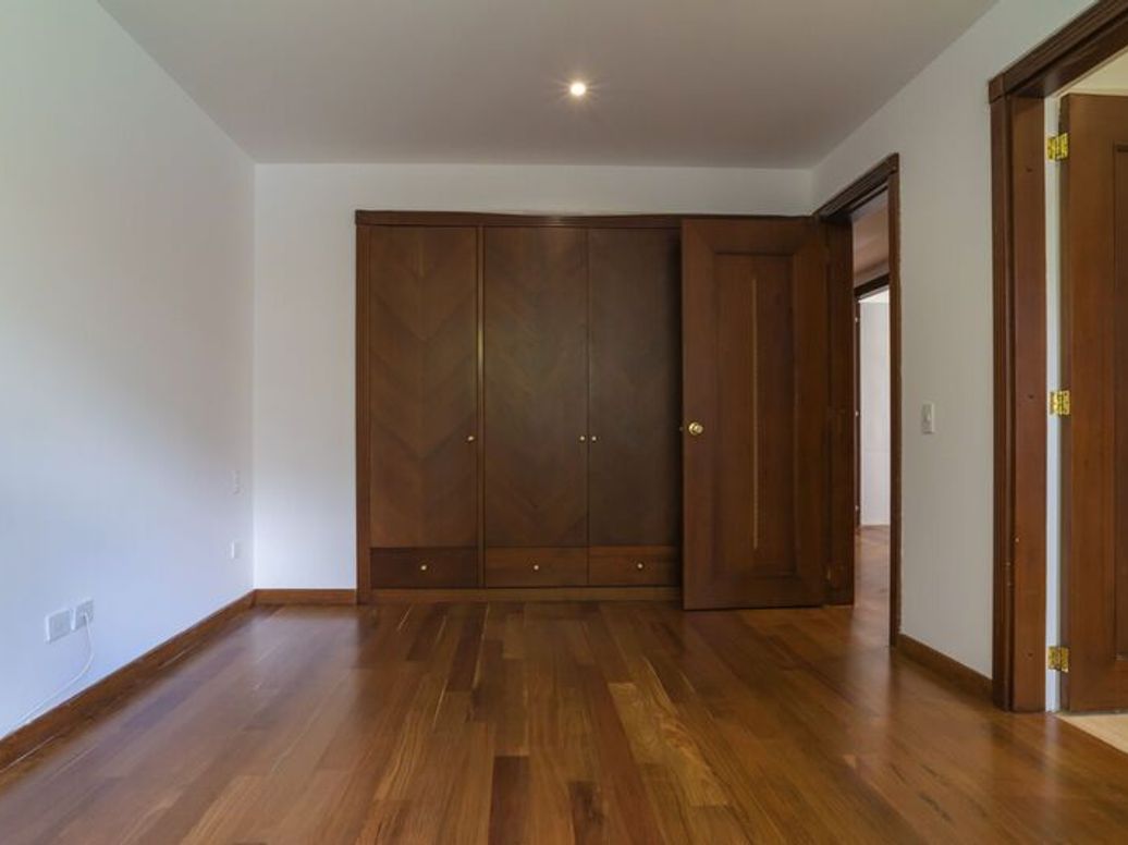 Apartamento de 3 alcobas en venta en Chicó Norte, Bogotá, 220 m² · foto 16 de 20