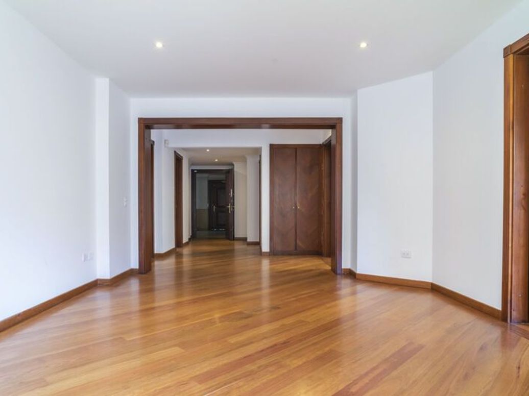 Apartamento de 3 alcobas en venta en Chicó Norte, Bogotá, 220 m² · foto 3 de 20
