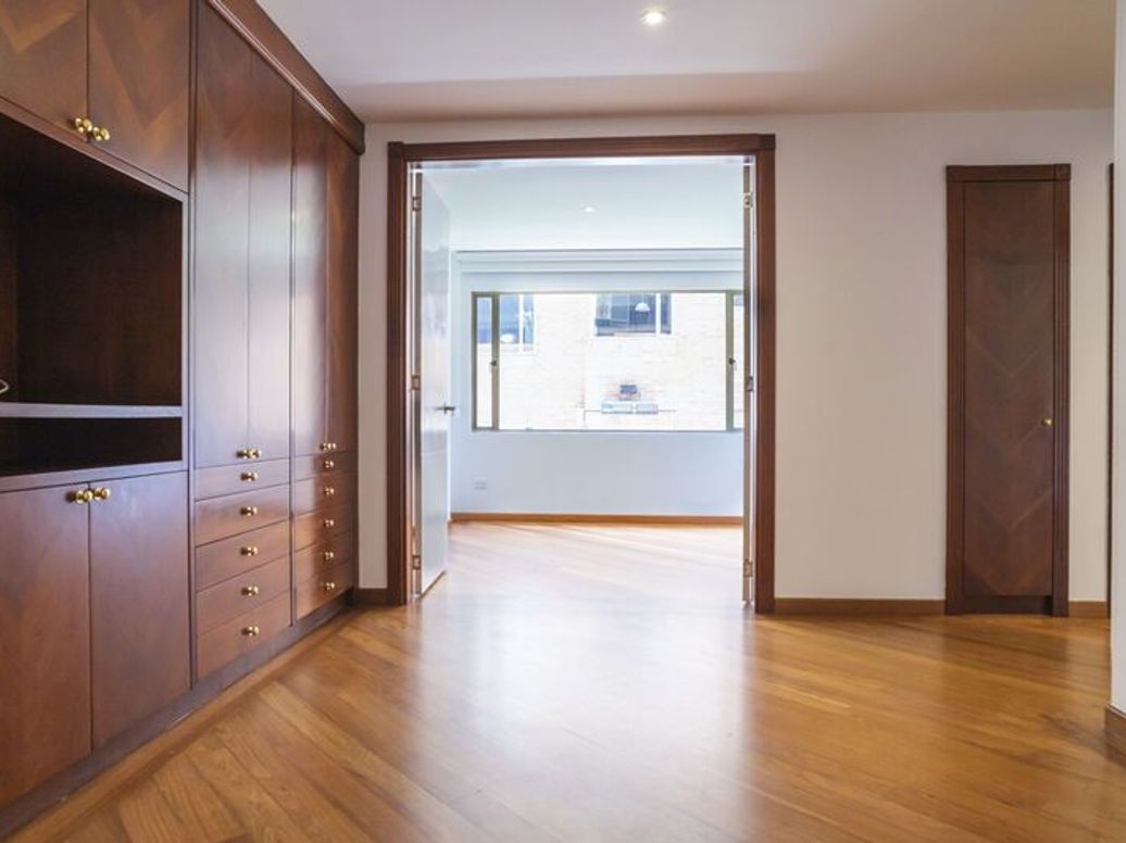 Apartamento de 3 alcobas en venta en Chicó Norte, Bogotá, 220 m² · foto 2 de 20