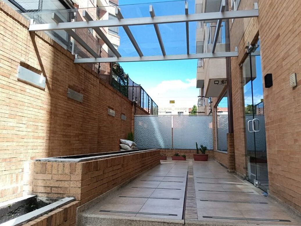 Apartamento de 2 alcobas en venta en Mazurén, Bogotá, 88 m² · foto 2 de 20
