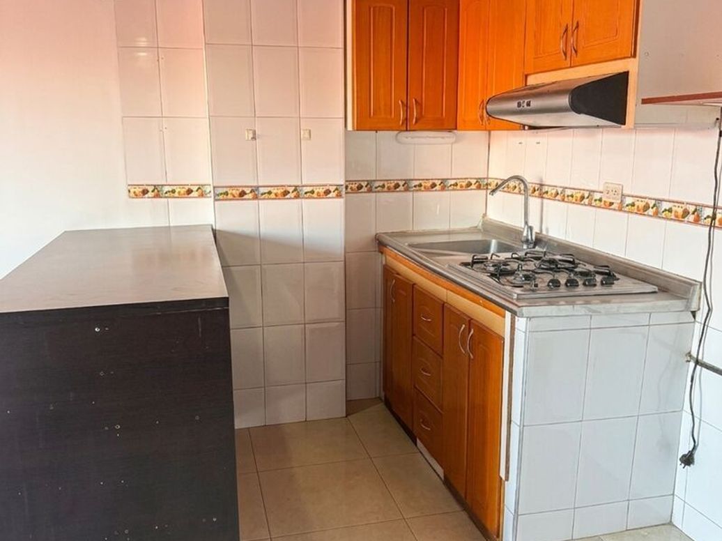 Apartamento de 3 alcobas en venta en Ub Villas De Castilla, Bogotá, 58 m² · foto 3 de 11