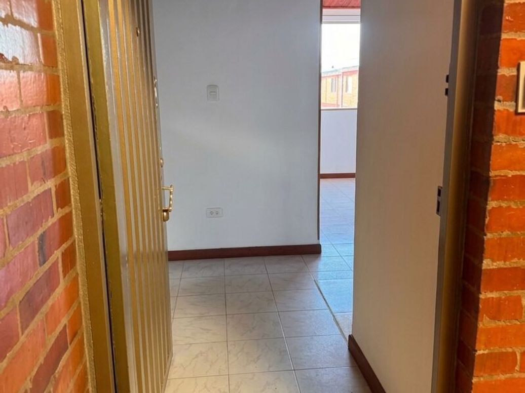 Apartamento de 3 alcobas en venta en Ub Villas De Castilla, Bogotá, 58 m² · foto 5 de 11