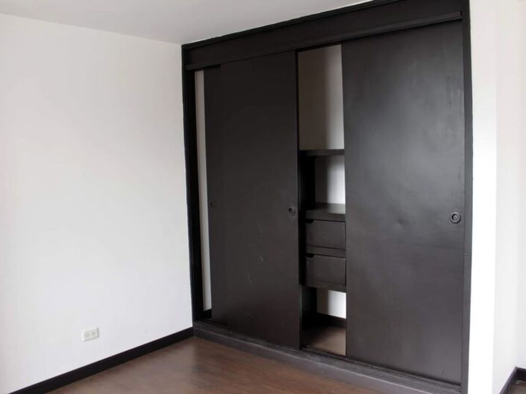 Apartamento de 1 alcoba en venta en La Macarena, Bogotá, 54 m² · foto 9 de 11