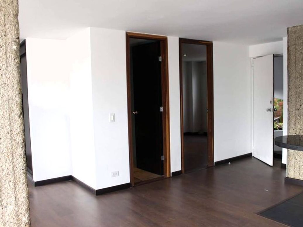 Apartamento de 1 alcoba en venta en La Macarena, Bogotá, 54 m² · foto 5 de 11