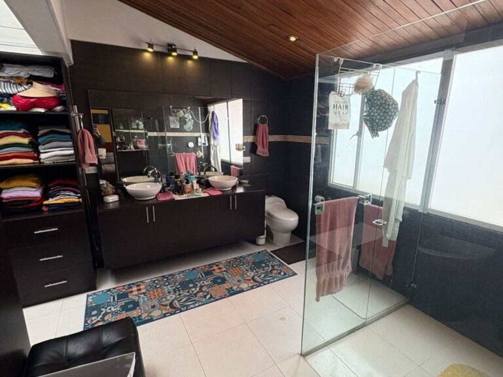Casa de 4 alcobas en venta en Cedritos, Bogotá, 200 m² · foto 11 de 20