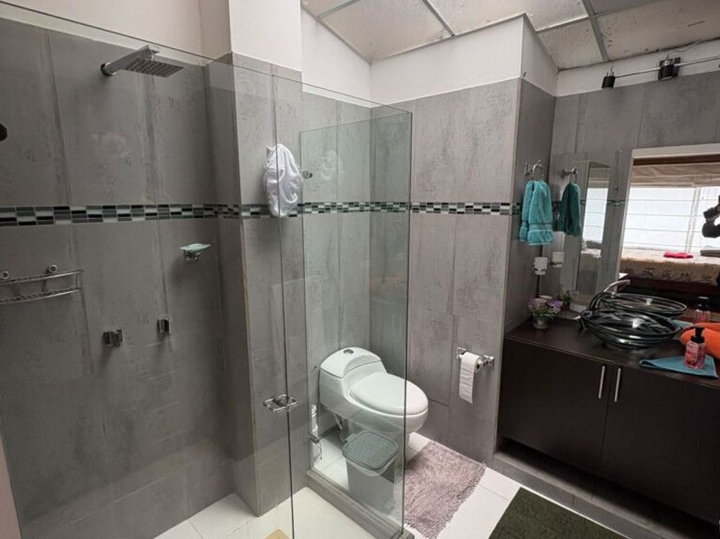 Casa de 4 alcobas en venta en Cedritos, Bogotá, 200 m² · foto 9 de 20
