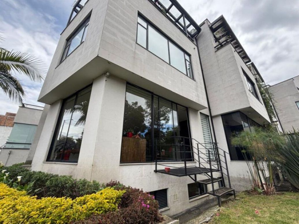 Casa de 4 alcobas en venta en Niza Suba, Bogotá, 380 m² · foto 3 de 20