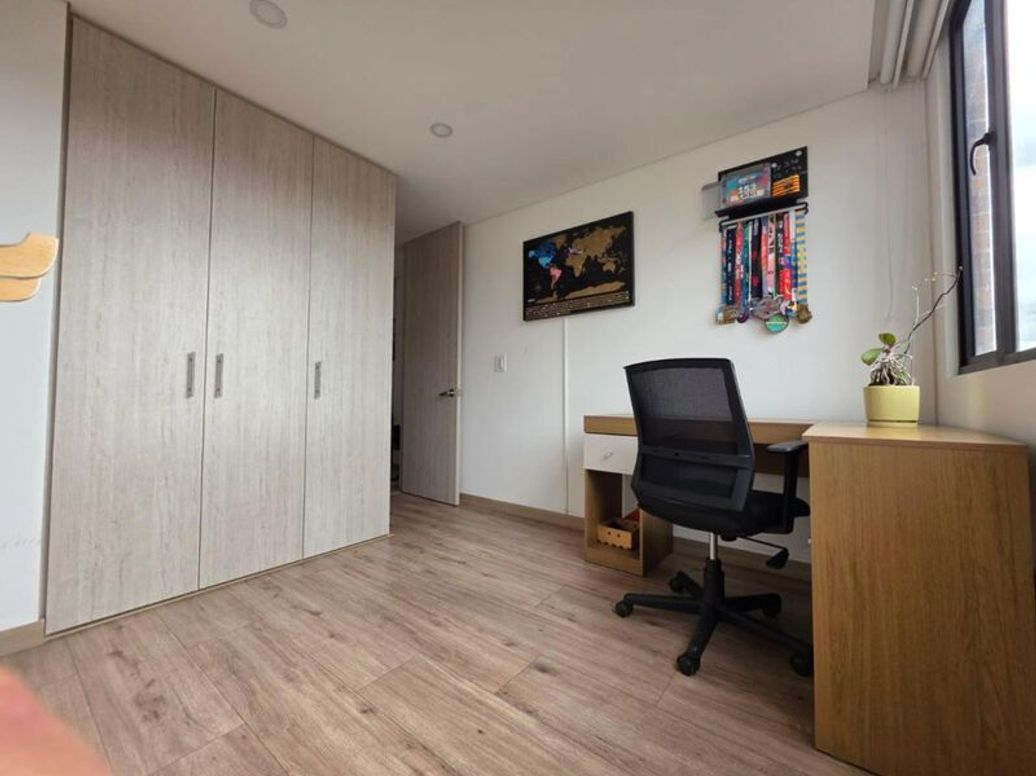 Apartamento de 3 alcobas en venta en Las Acasias, Bogotá, 104 m² · foto 8 de 20