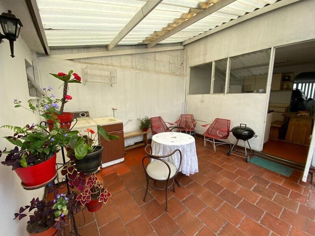 Casa de 4 alcobas en venta en San Joaquín, Bogotá, 120 m² · foto 5 de 11