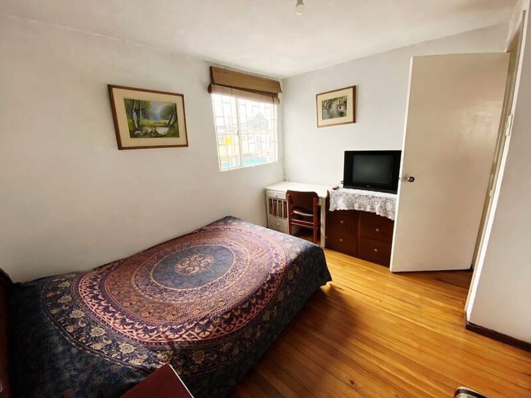 Casa de 4 alcobas en venta en San Joaquín, Bogotá, 120 m² · foto 10 de 11